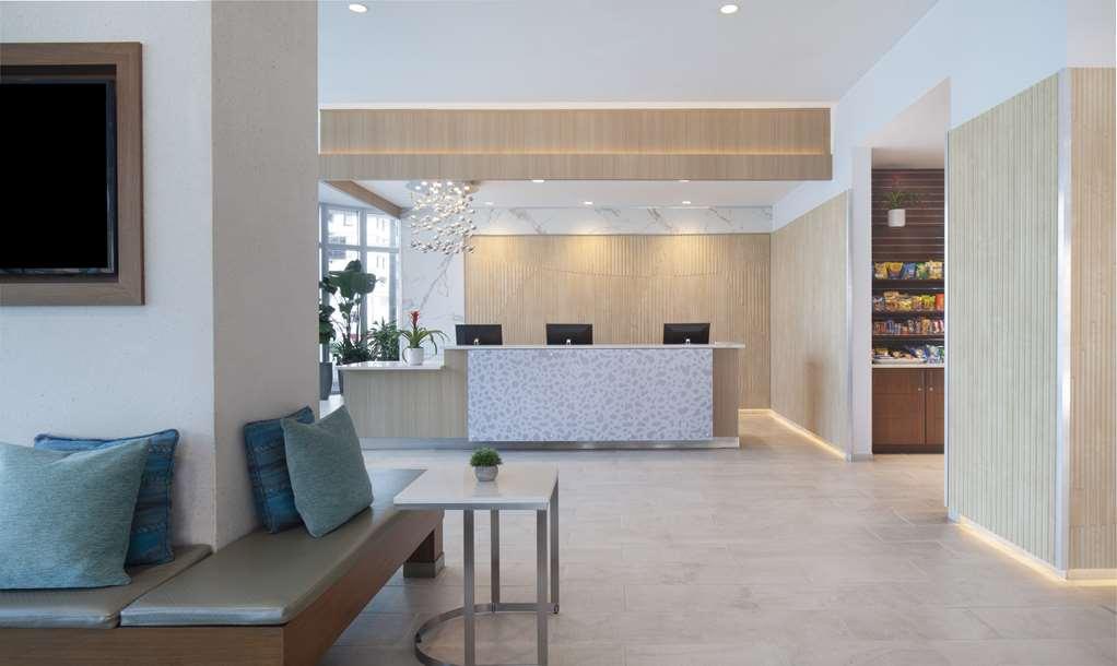 Embassy Suites By Hilton Sarasota Interior photo