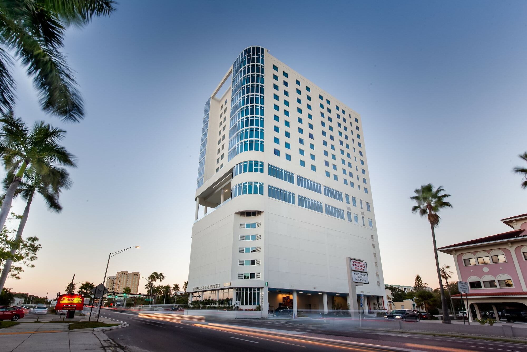 Embassy Suites By Hilton Sarasota Exterior photo